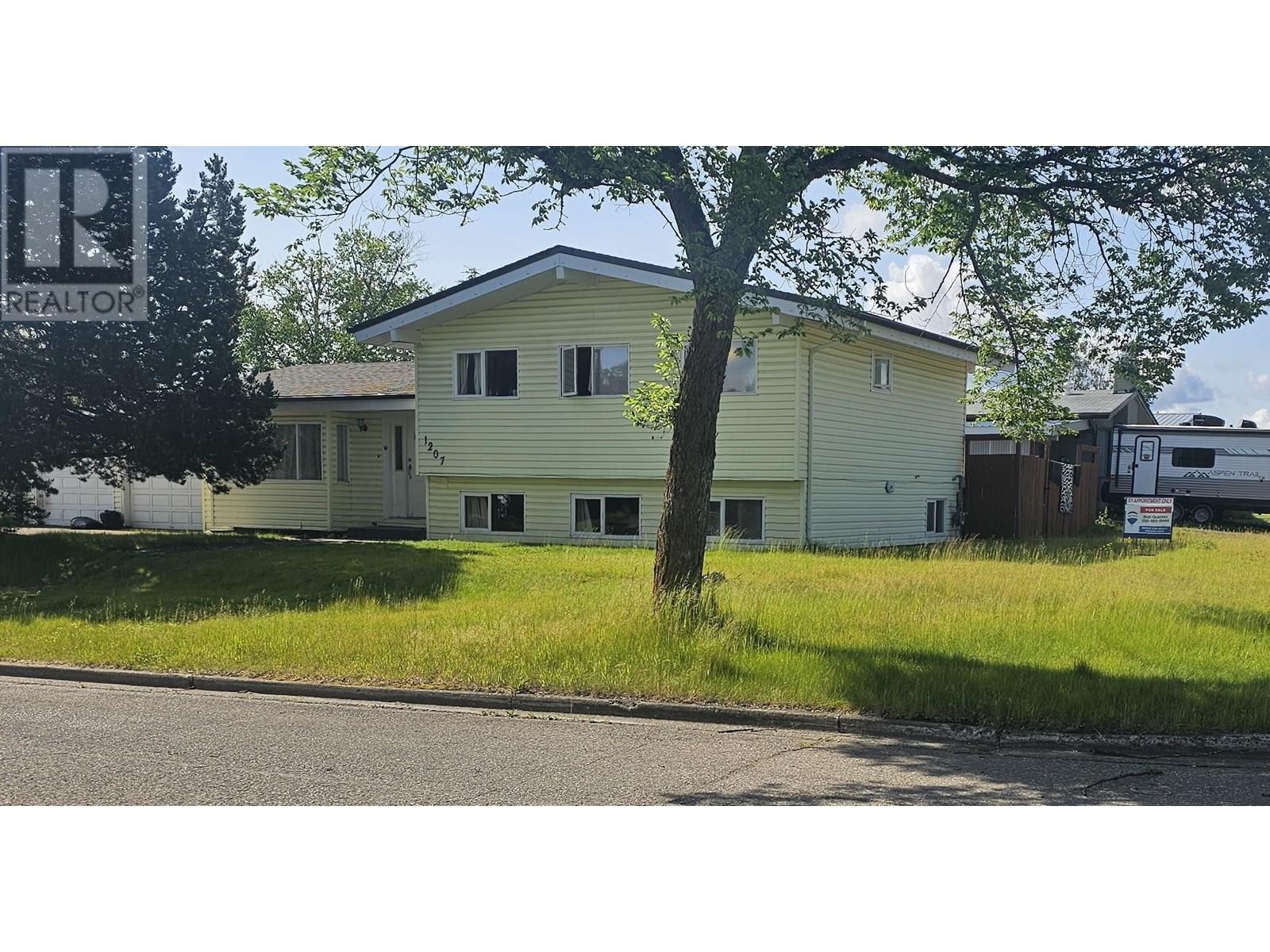 












1207 GARVIN STREET

,
Prince George,




British Columbia
V2M3Y9

