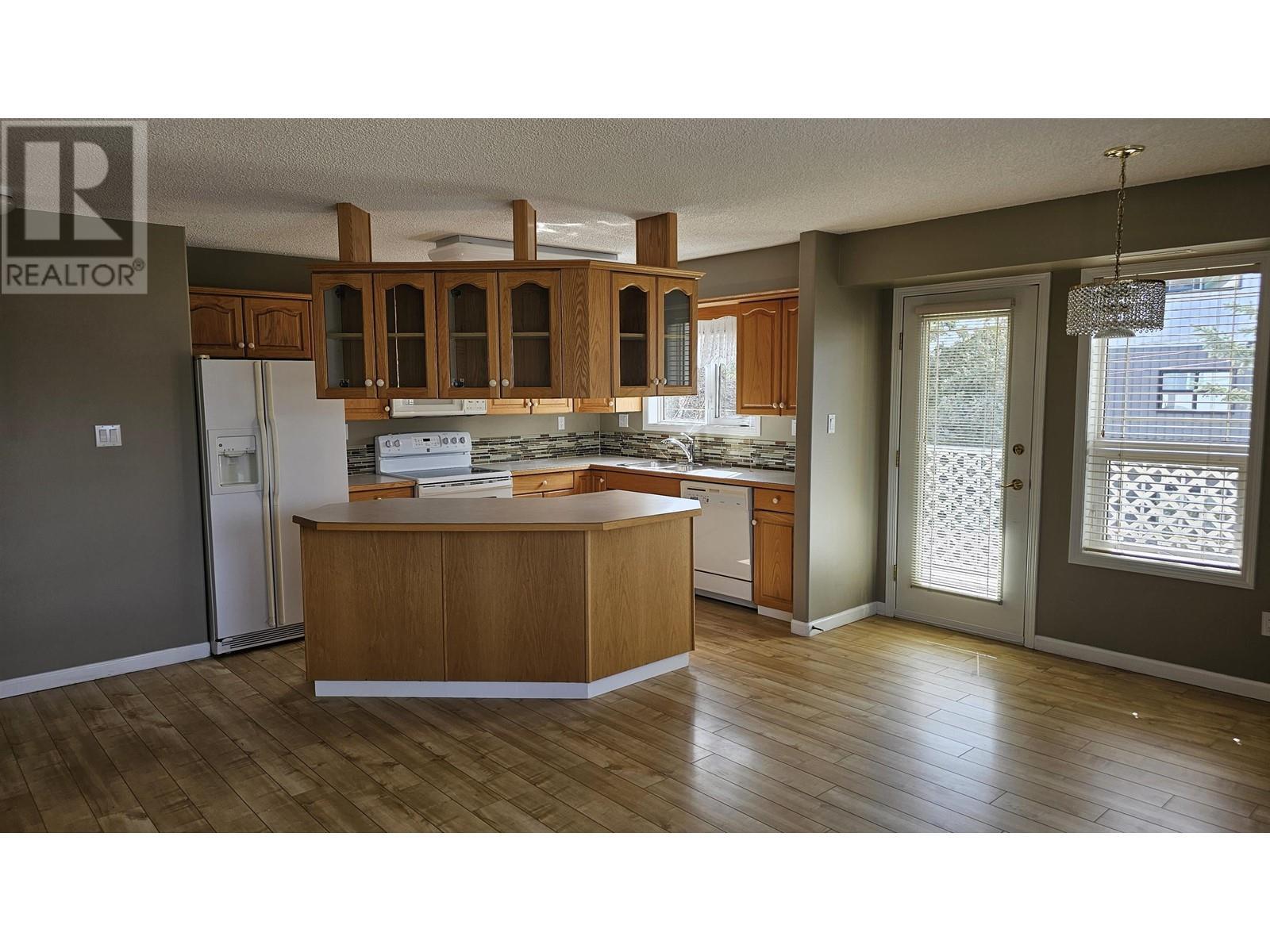 












206 1693 6TH AVENUE

,
Prince George,




British Columbia
V2L3N4

