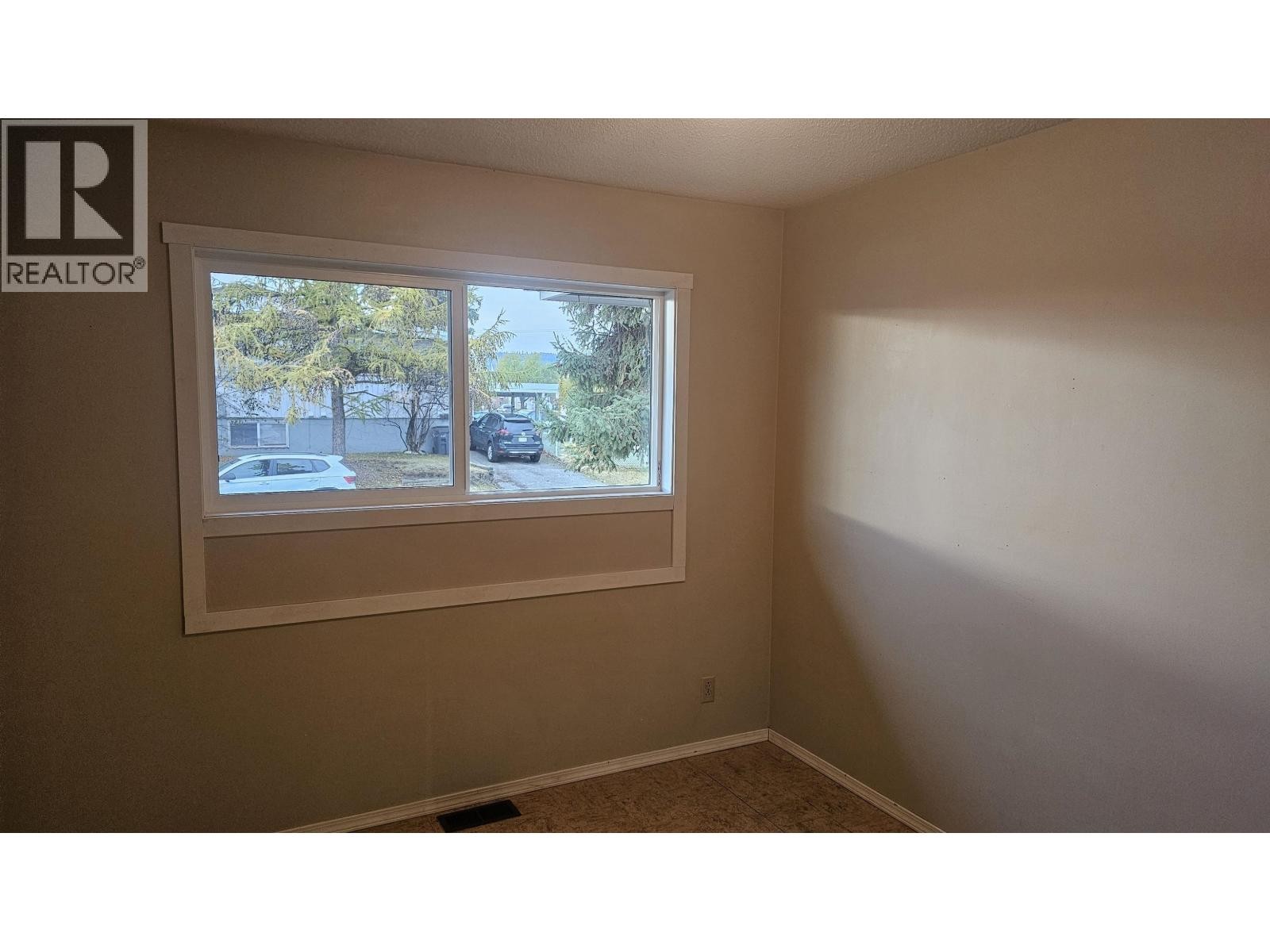 












3962 4TH AVENUE

,
Prince George,




British Columbia
V1M1J4

