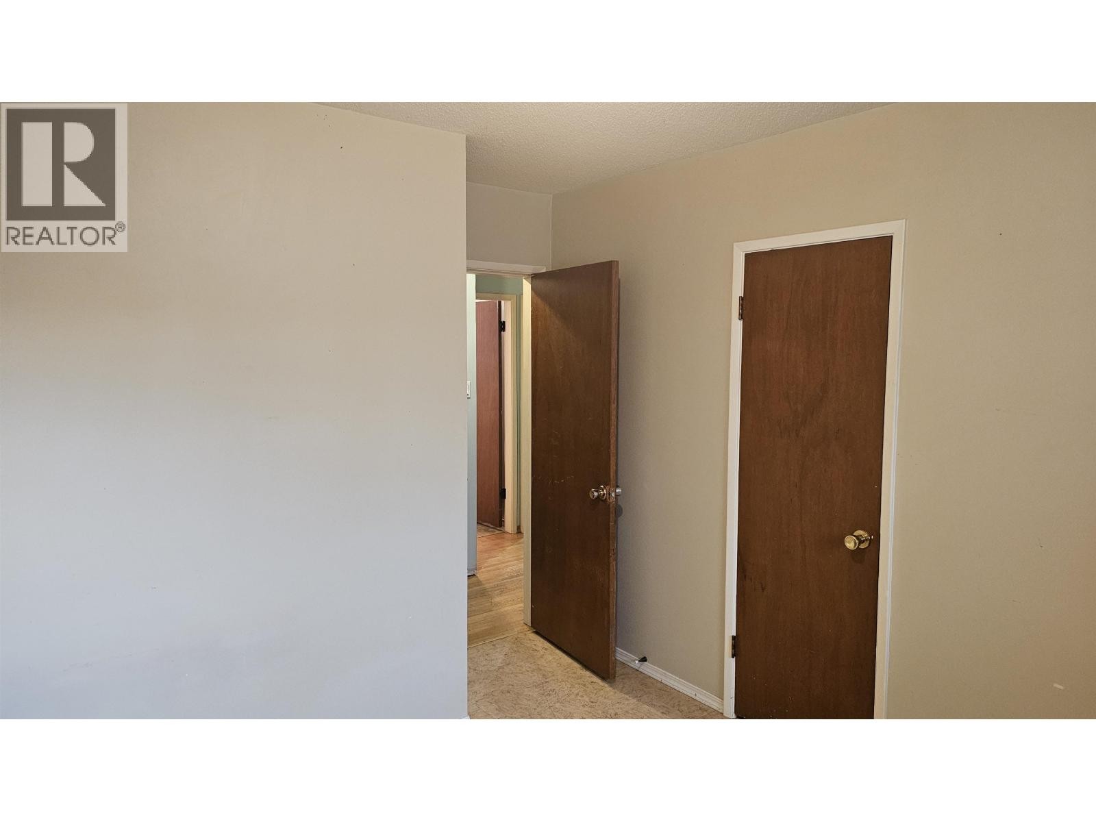 












3962 4TH AVENUE

,
Prince George,




British Columbia
V1M1J4

