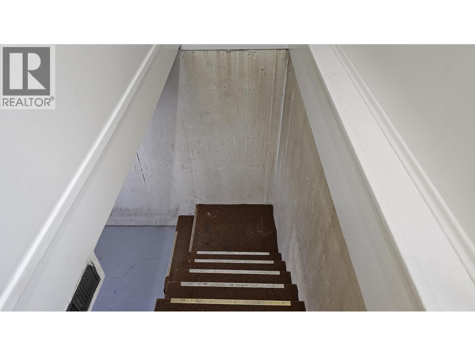 












3962 4TH AVENUE

,
Prince George,




British Columbia
V1M1J4

