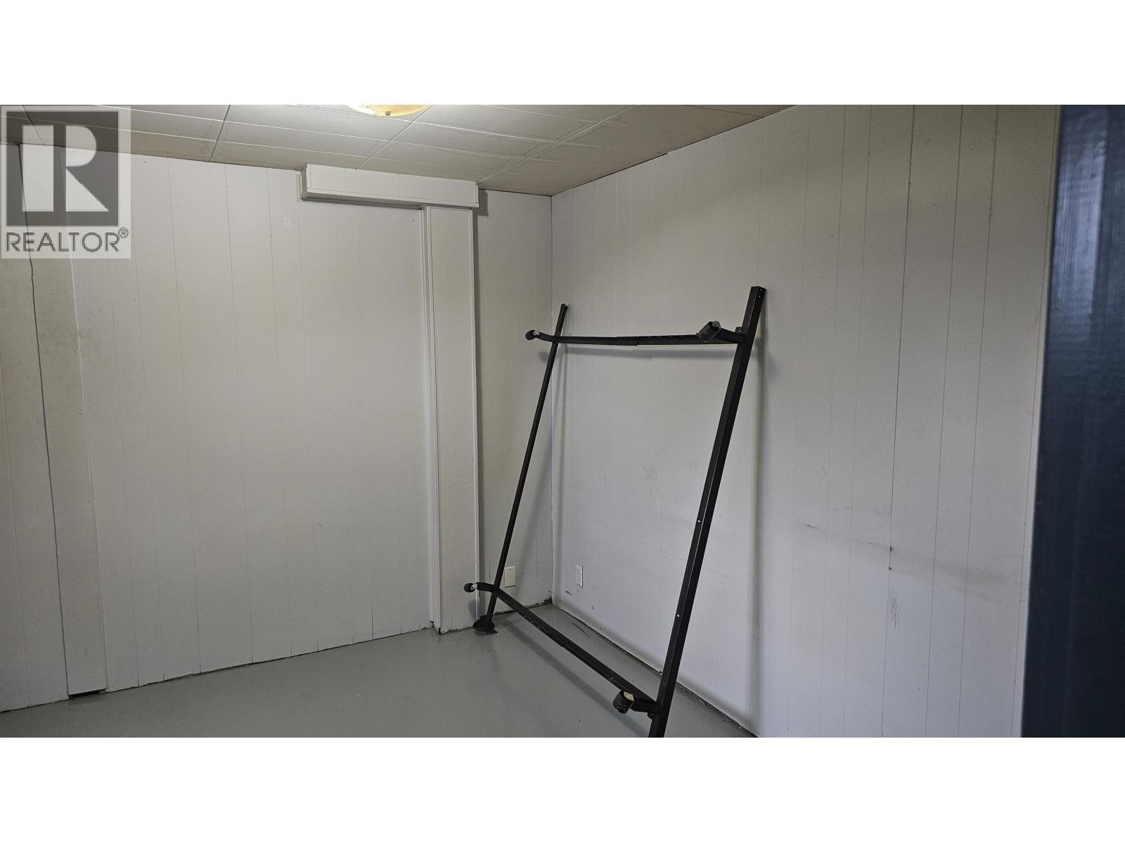 












3962 4TH AVENUE

,
Prince George,




British Columbia
V1M1J4

