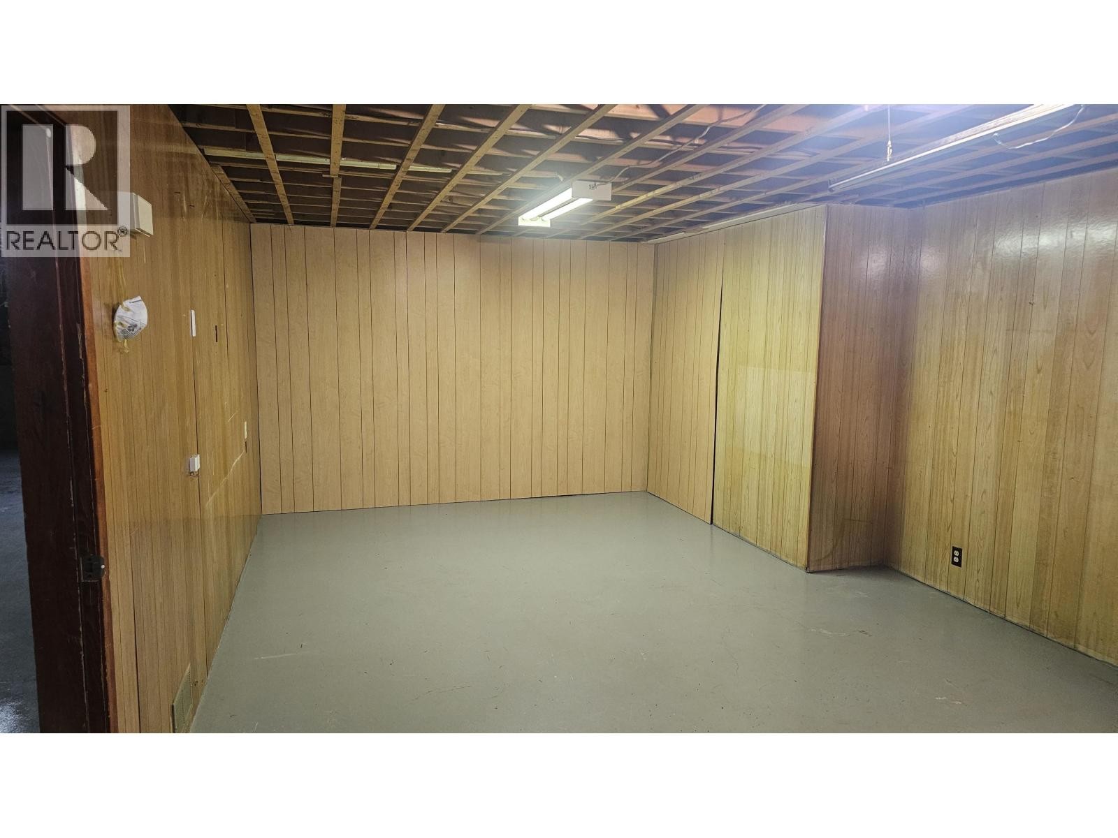 












3962 4TH AVENUE

,
Prince George,




British Columbia
V1M1J4

