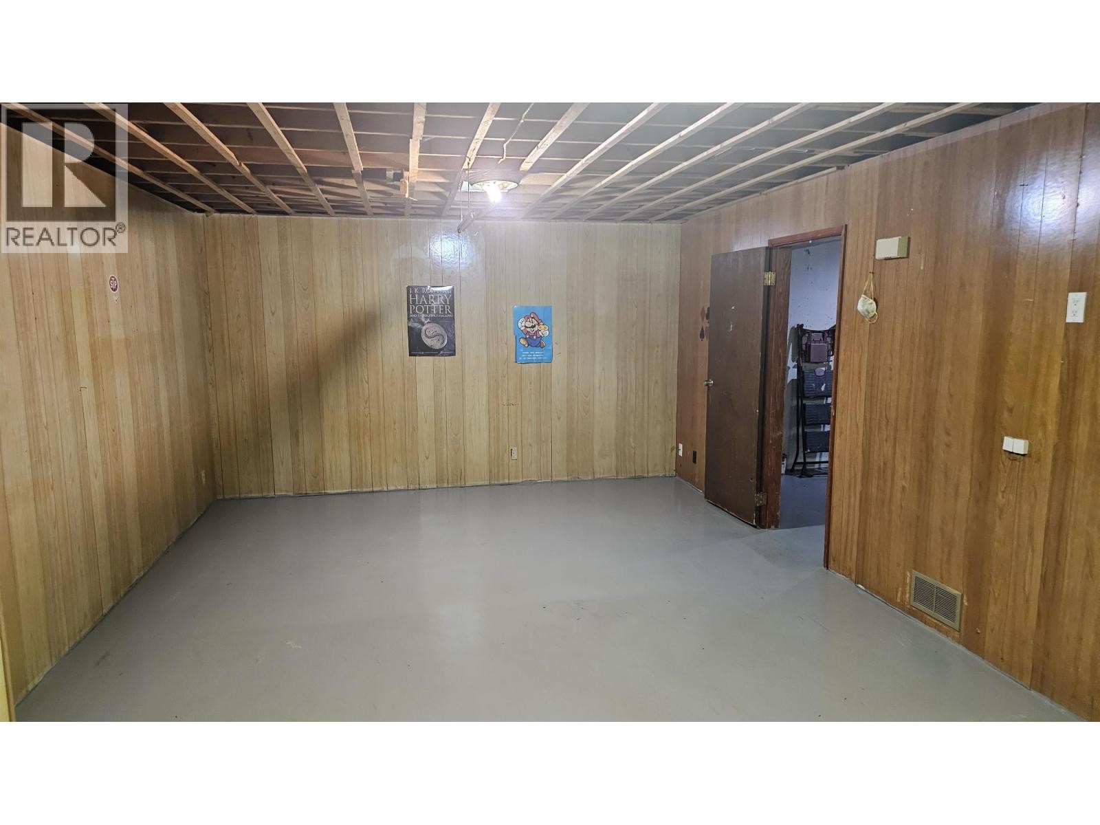 












3962 4TH AVENUE

,
Prince George,




British Columbia
V1M1J4

