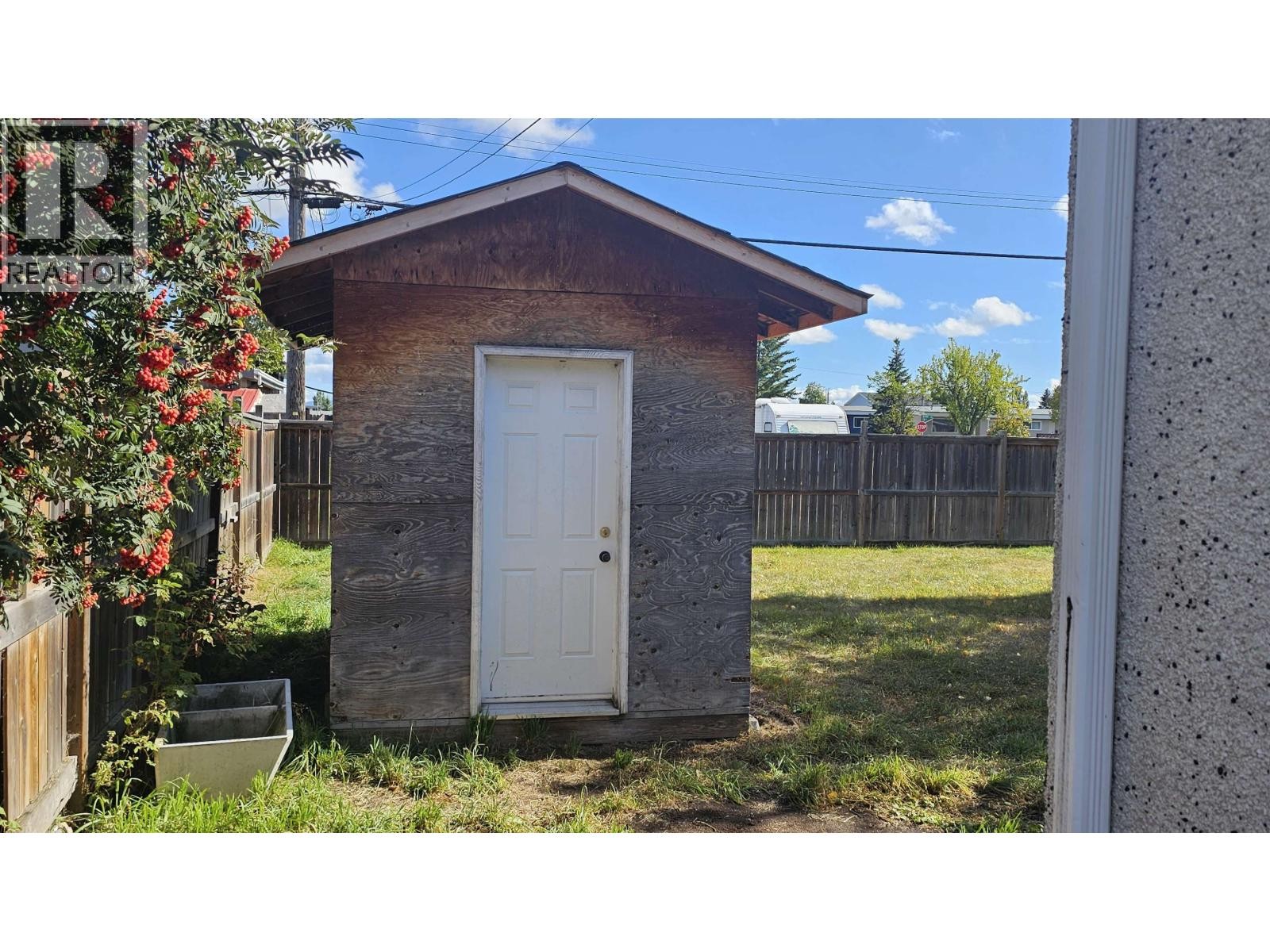 












3962 4TH AVENUE

,
Prince George,




British Columbia
V1M1J4

