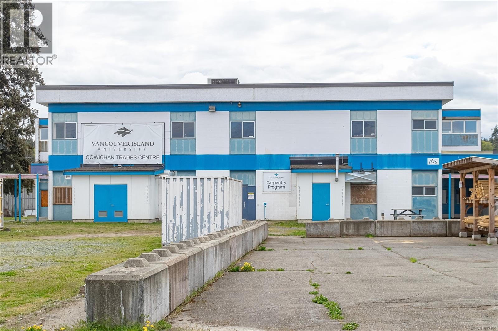 












5265 Boal Rd

,
Duncan,




British Columbia
V9L6W3

