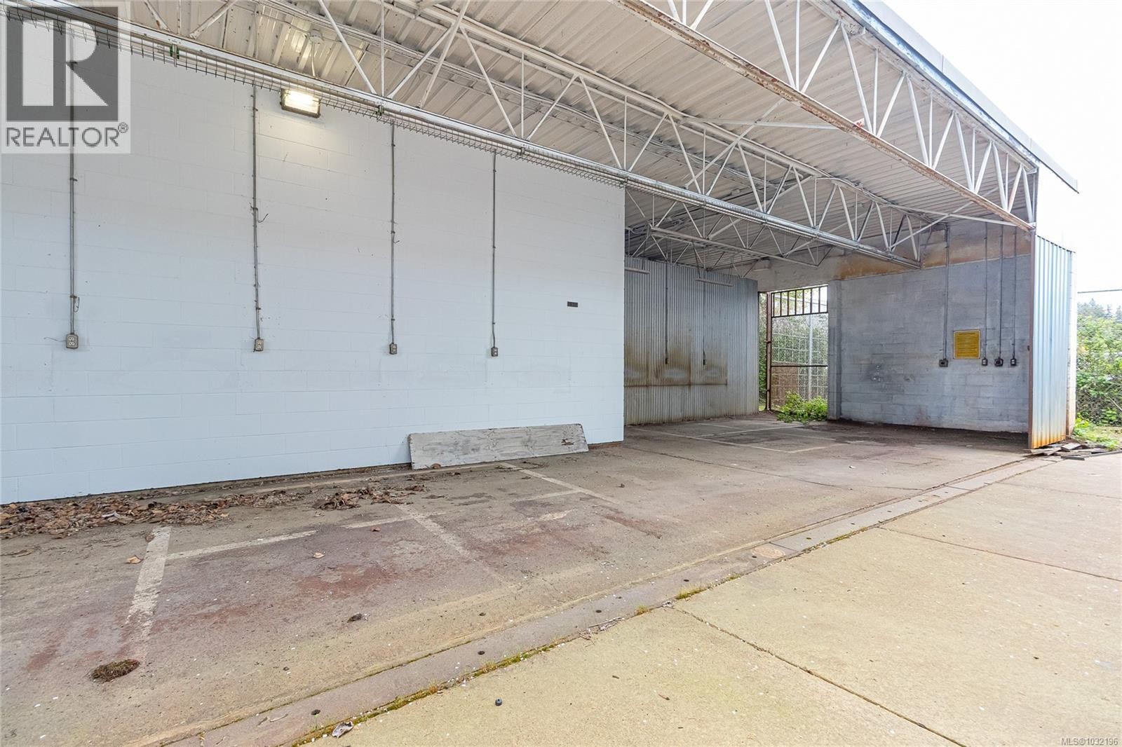 












5265 Boal Rd

,
Duncan,




British Columbia
V9L6W3

