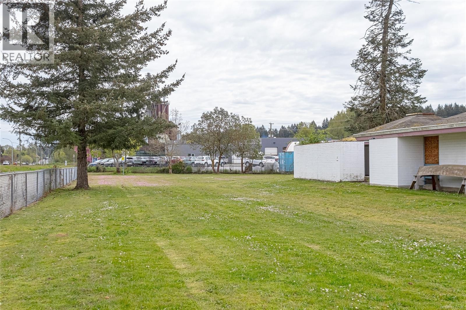 












5265 Boal Rd

,
Duncan,




British Columbia
V9L6W3

