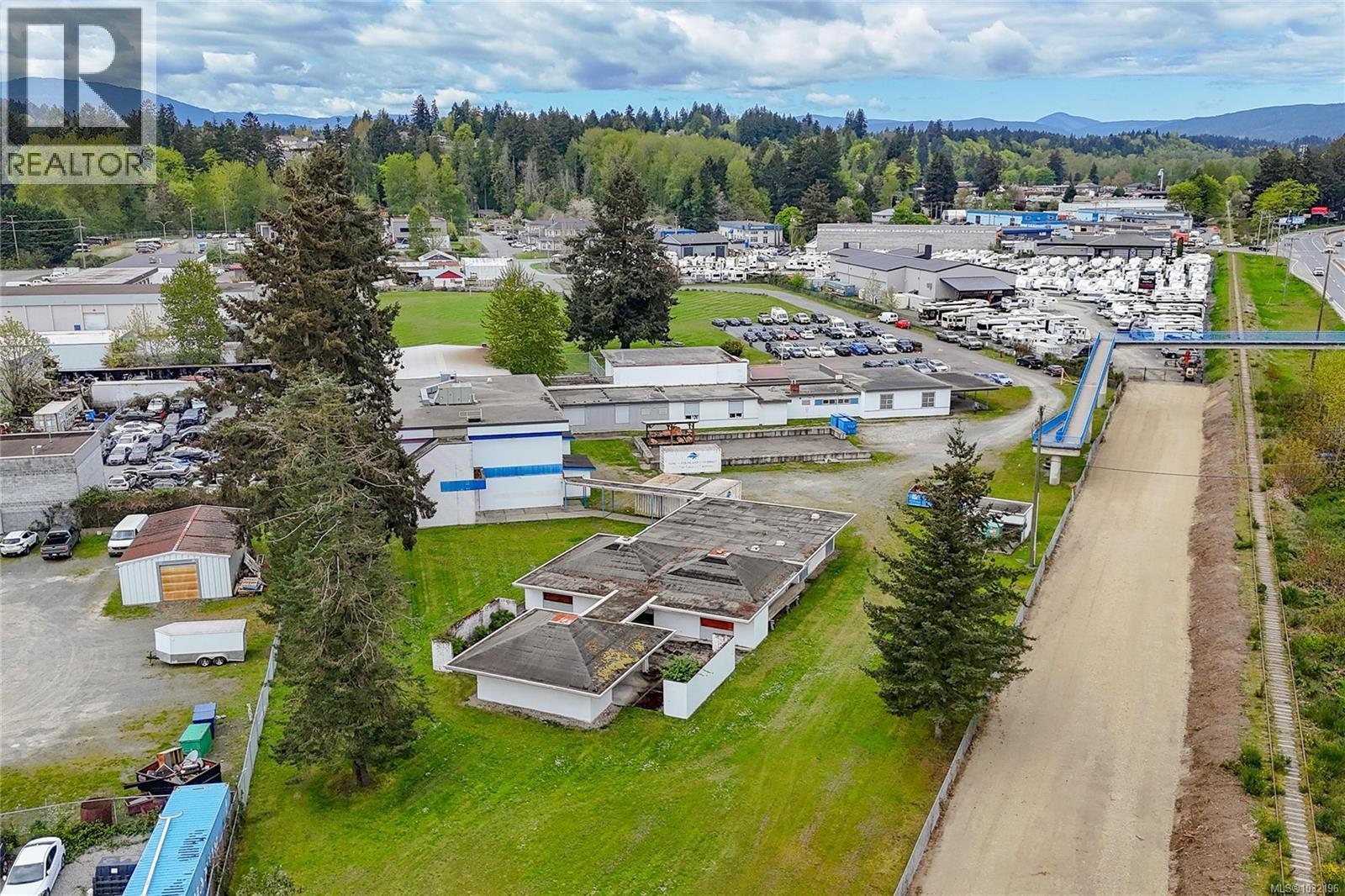 












5265 Boal Rd

,
Duncan,




British Columbia
V9L6W3

