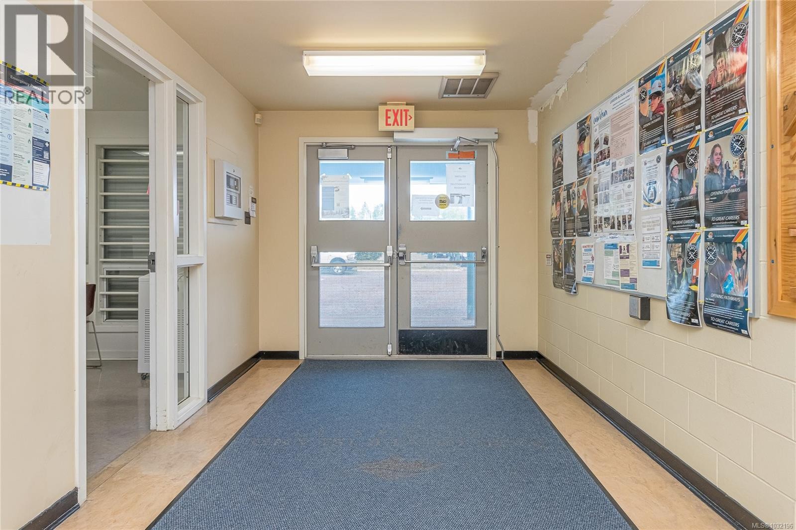 












5265 Boal Rd

,
Duncan,




British Columbia
V9L6W3

