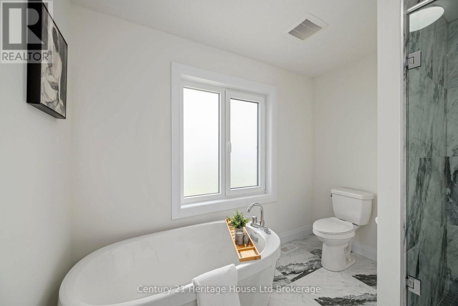 












2363 BAKERVILLA STREET

,
London South (South V),




Ontario
N6P0H4

