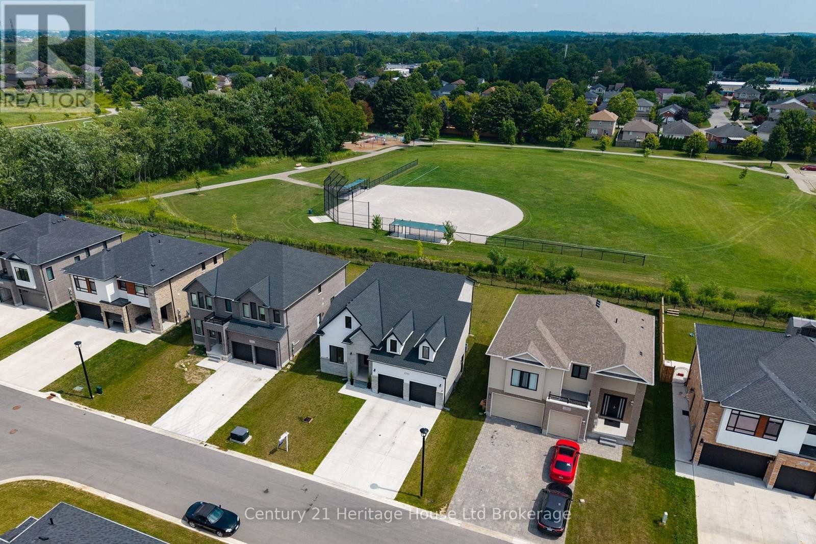 












2363 BAKERVILLA STREET

,
London South (South V),




Ontario
N6P0H4

