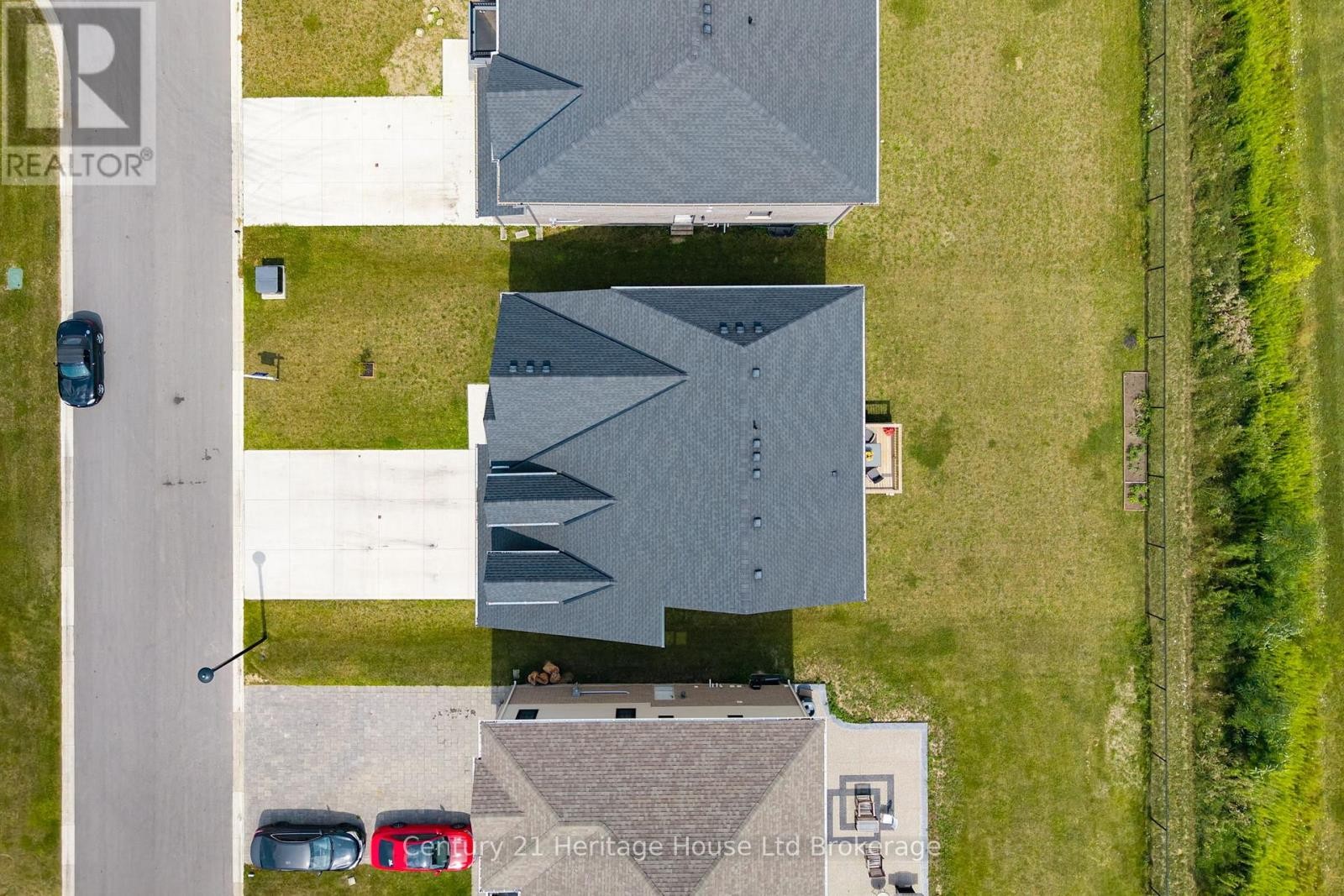 












2363 BAKERVILLA STREET

,
London South (South V),




Ontario
N6P0H4

