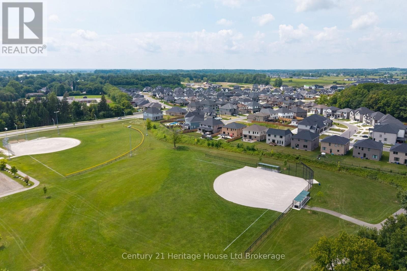 












2363 BAKERVILLA STREET

,
London South (South V),




Ontario
N6P0H4

