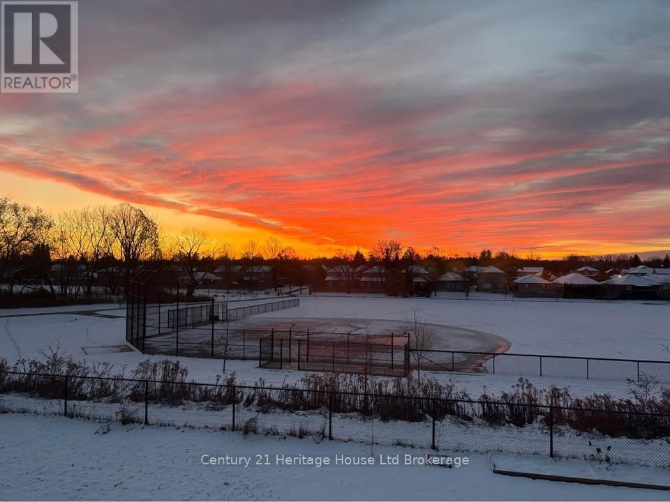 












2363 BAKERVILLA STREET

,
London South (South V),




Ontario
N6P0H4

