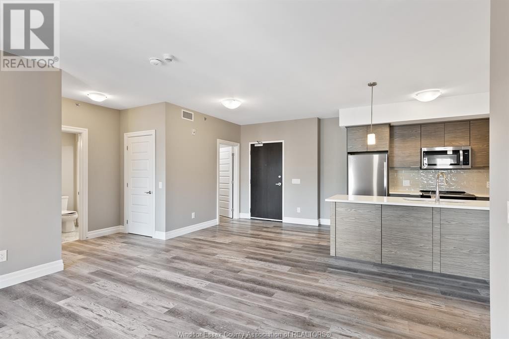 












716 BROWNSTONE Unit# 406

,
Tecumseh,




Ontario
N9K0C3

