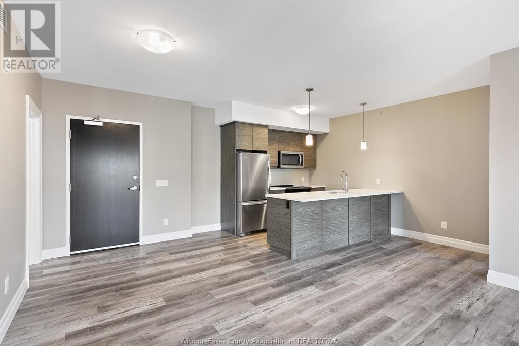 












716 BROWNSTONE Unit# 406

,
Tecumseh,




Ontario
N9K0C3

