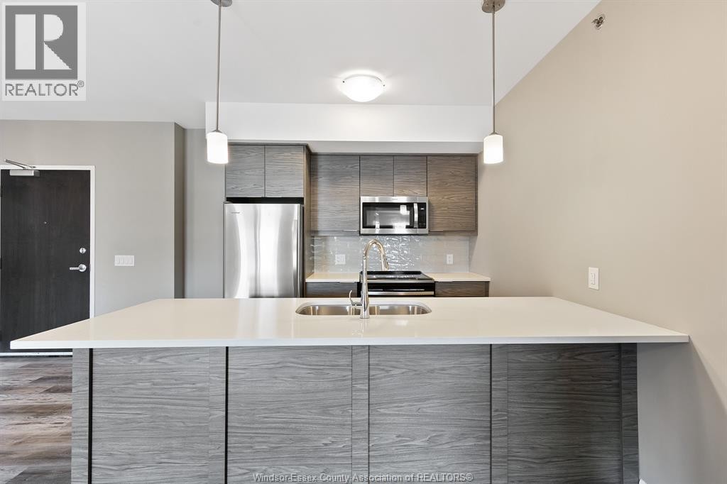 












716 BROWNSTONE Unit# 201

,
Tecumseh,




Ontario
N9K0C3

