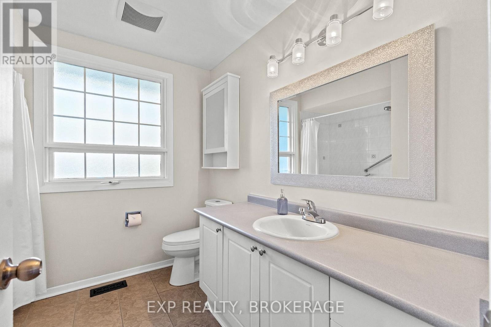 












896 WALKLEY ROAD

,
Ottawa,




Ontario
K1V6R5

