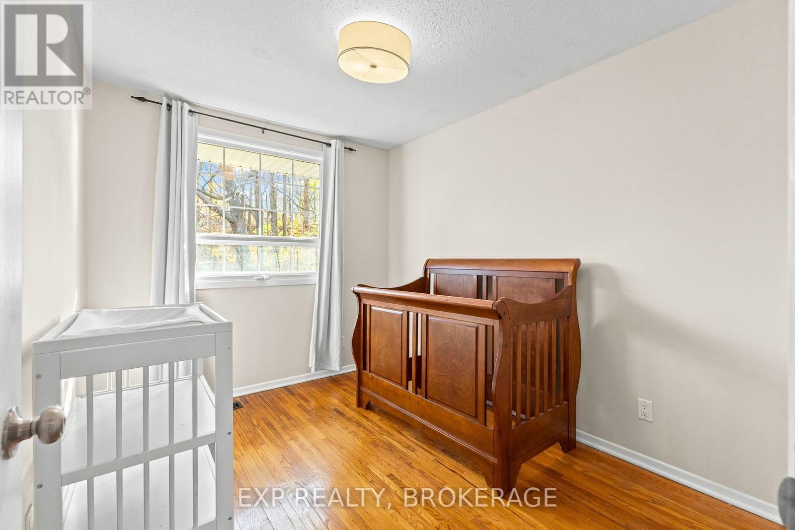 












896 WALKLEY ROAD

,
Ottawa,




Ontario
K1V6R5

