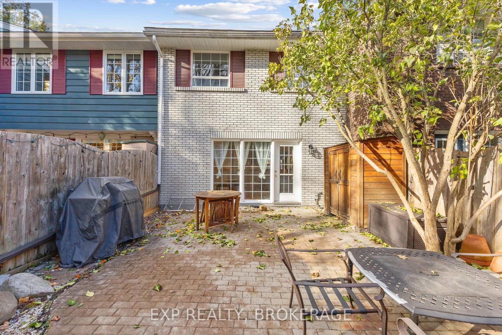 












896 WALKLEY ROAD

,
Ottawa,




Ontario
K1V6R5

