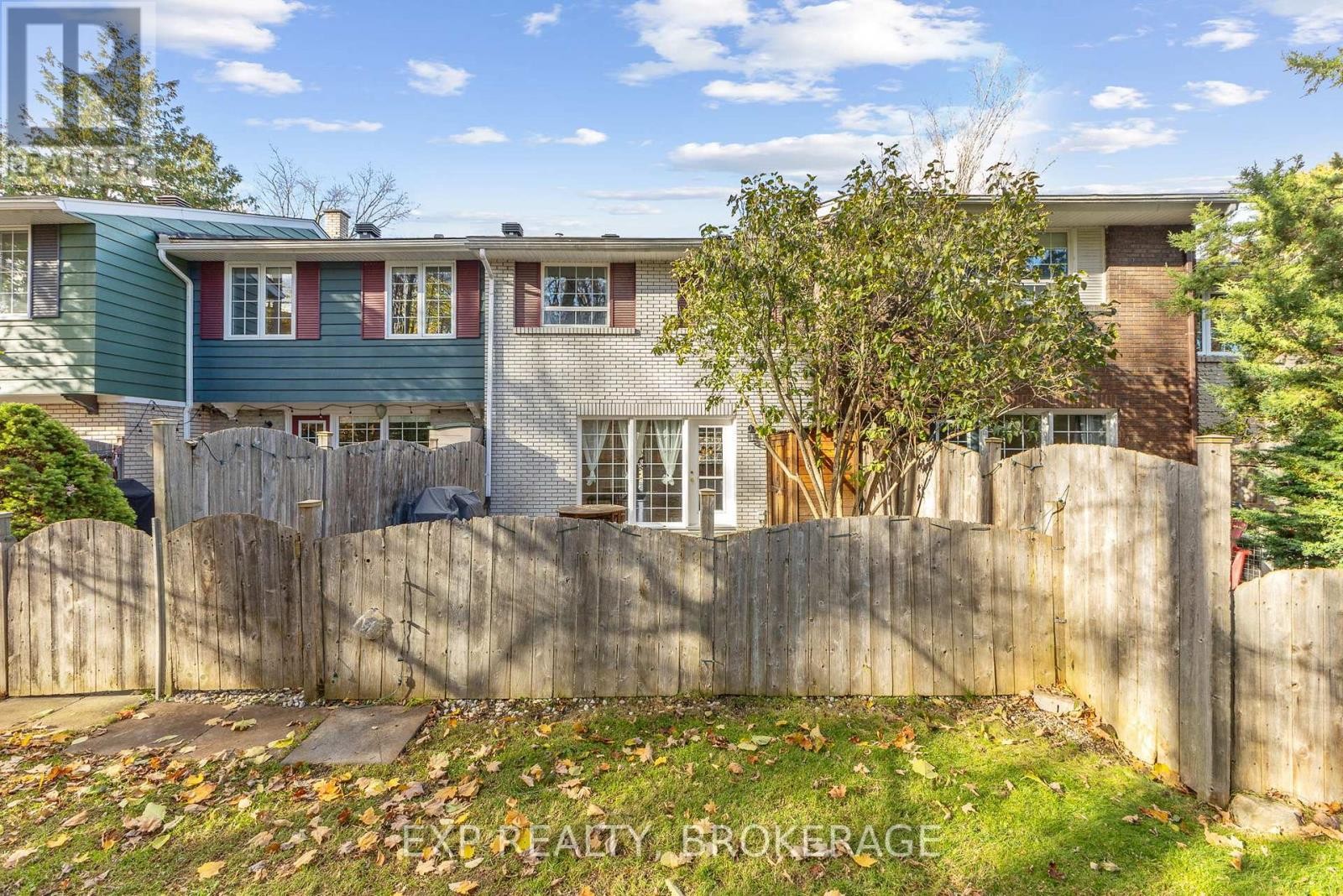 












896 WALKLEY ROAD

,
Ottawa,




Ontario
K1V6R5

