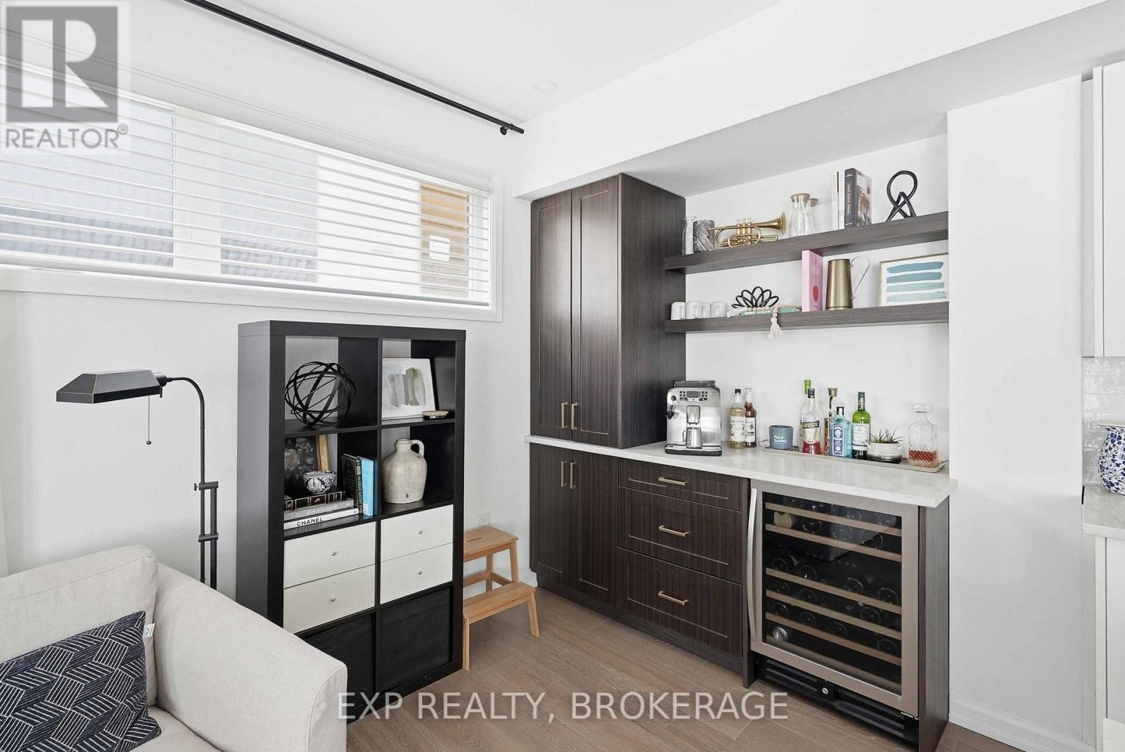 












59 CHERRY BLOSSOM PRIVATE

,
Ottawa,




Ontario
K2H0C4

