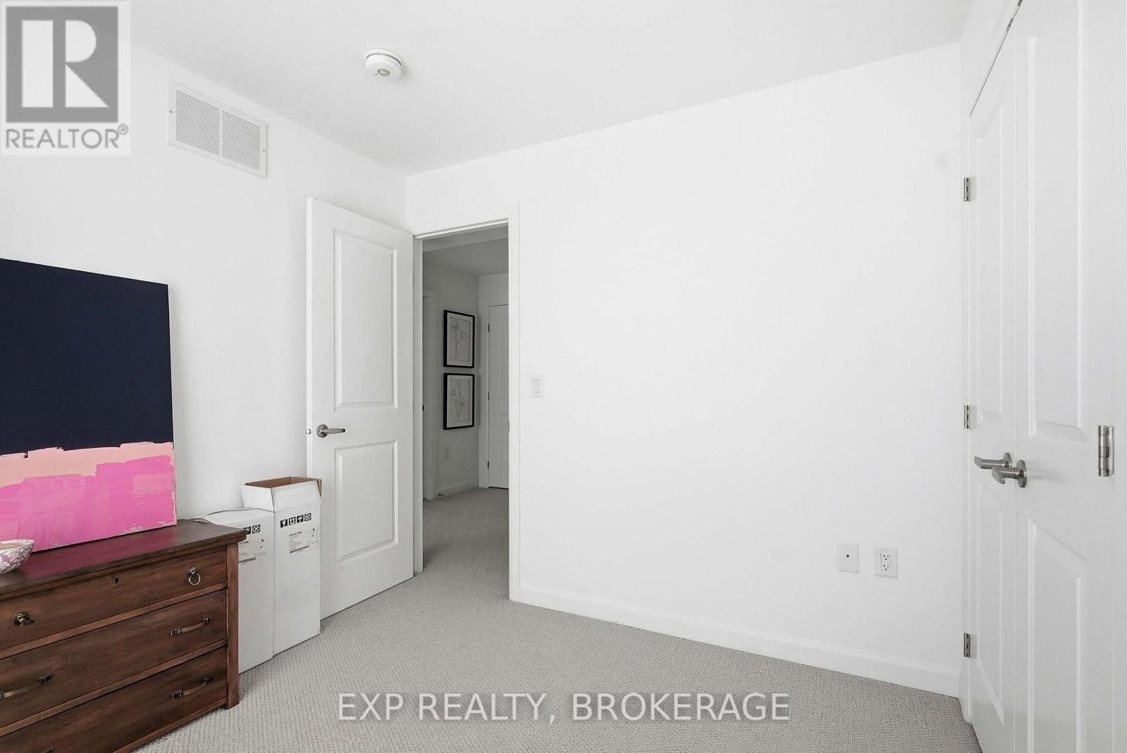 












59 CHERRY BLOSSOM PRIVATE

,
Ottawa,




Ontario
K2H0C4

