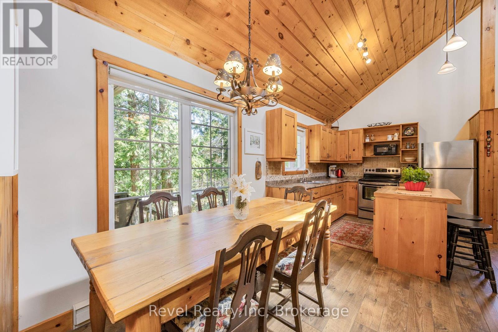 












197 NORTH SHORE DRIVE

,
Tiny,




Ontario
L9M0T8

