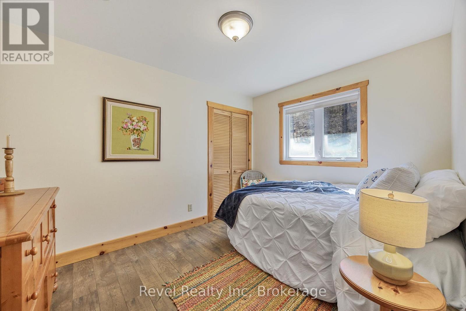 












197 NORTH SHORE DRIVE

,
Tiny,




Ontario
L9M0T8

