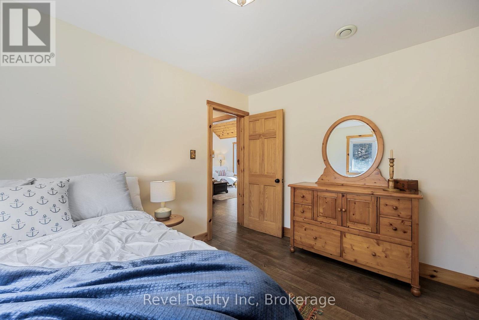 












197 NORTH SHORE DRIVE

,
Tiny,




Ontario
L9M0T8

