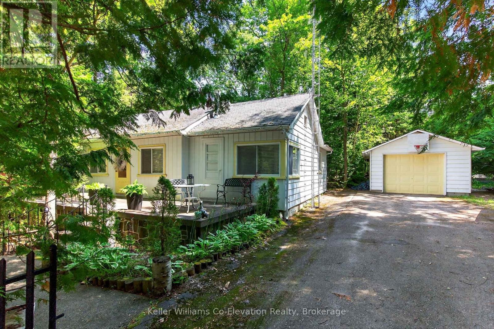 












19 EVANS DRIVE

,
Tiny,




Ontario
L0L2J0

