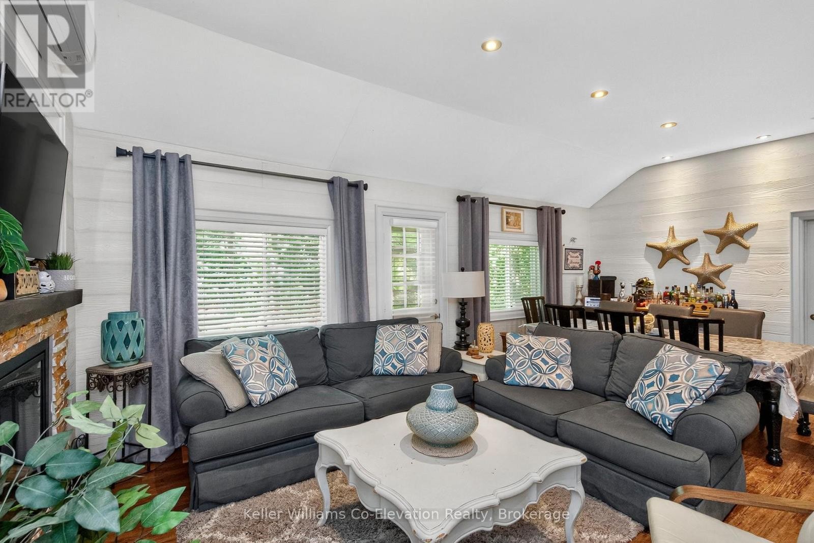 












19 EVANS DRIVE

,
Tiny,




Ontario
L0L2J0

