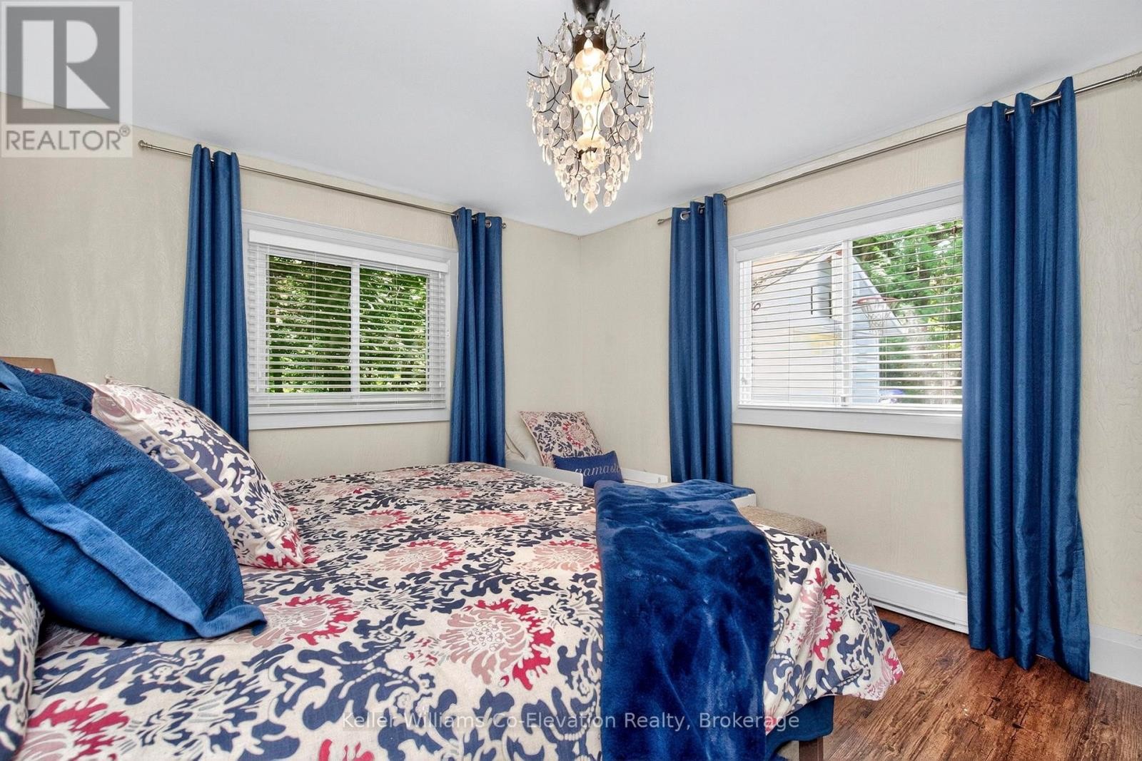 












19 EVANS DRIVE

,
Tiny,




Ontario
L0L2J0

