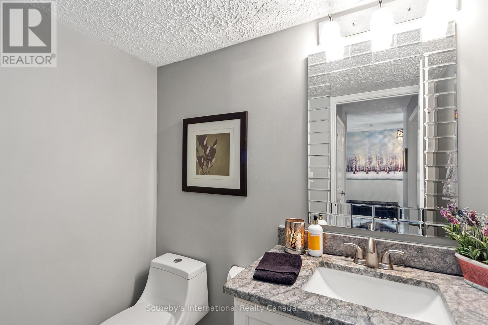 












10 - 8 BECK BOULEVARD

,
Penetanguishene,




Ontario
L9M1C3

