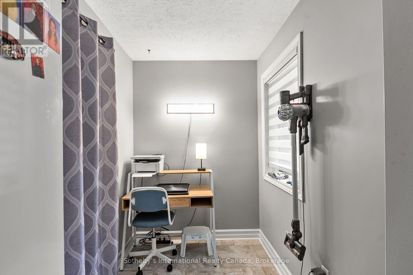 












10 - 8 BECK BOULEVARD

,
Penetanguishene,




Ontario
L9M1C3

