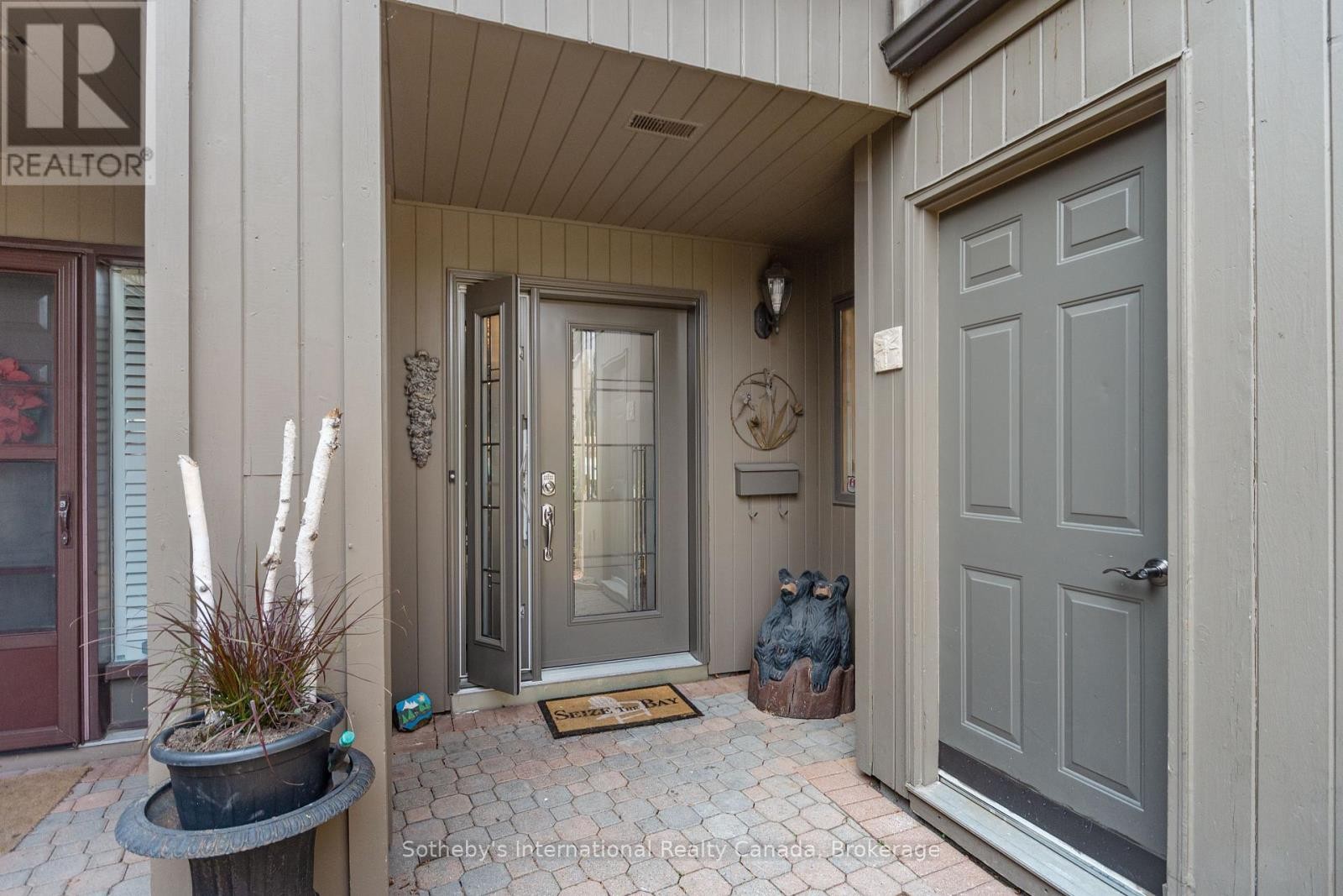 












10 - 8 BECK BOULEVARD

,
Penetanguishene,




Ontario
L9M1C3

