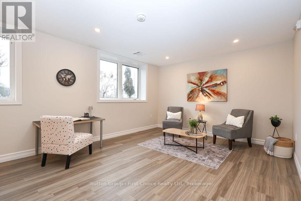 












101 - 100 GORDON STREET

,
Stratford,




Ontario
N5A7T8

