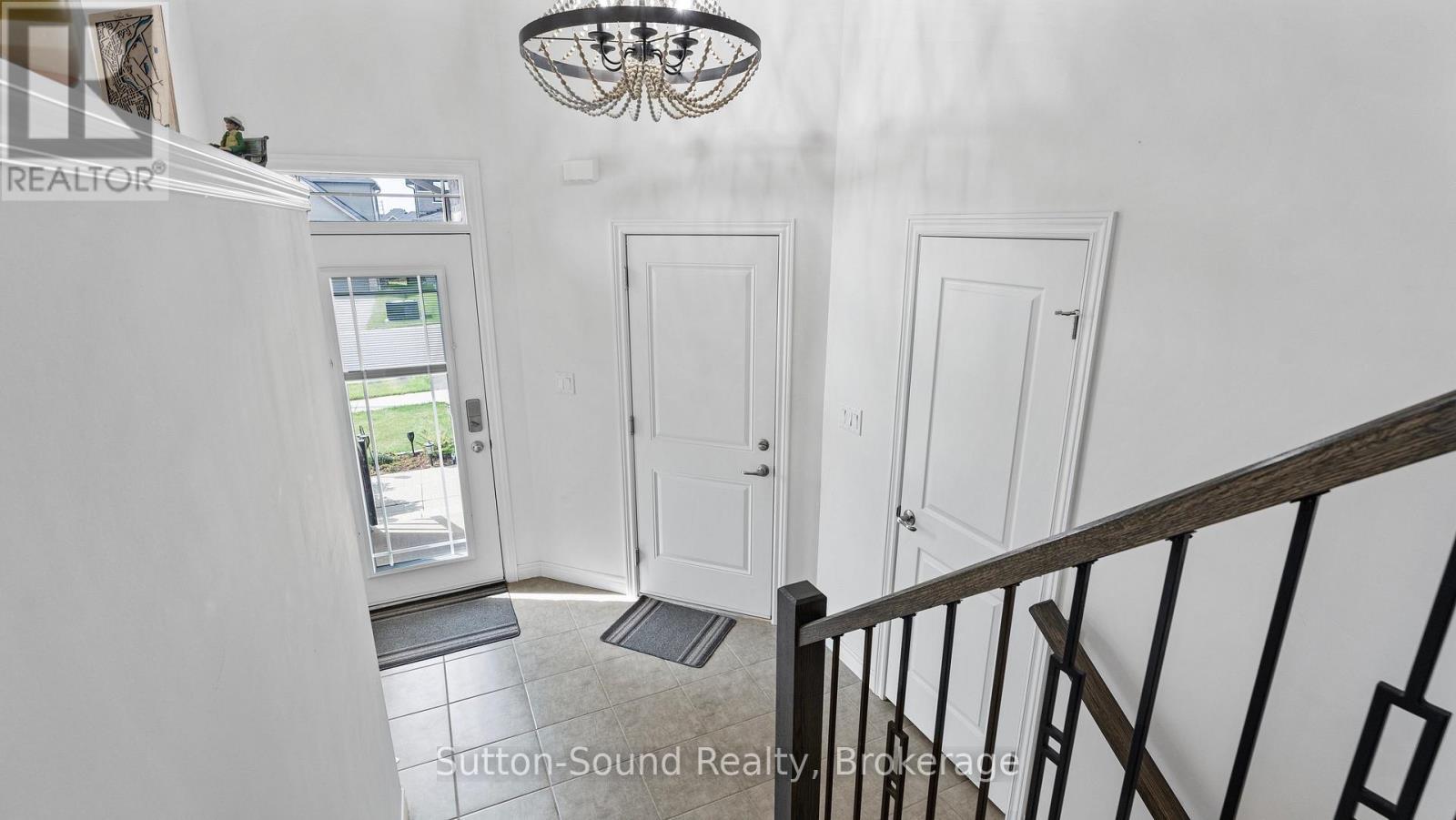












14 LYDIA LANE

,
Brant (Paris),




Ontario
N3L0H5

