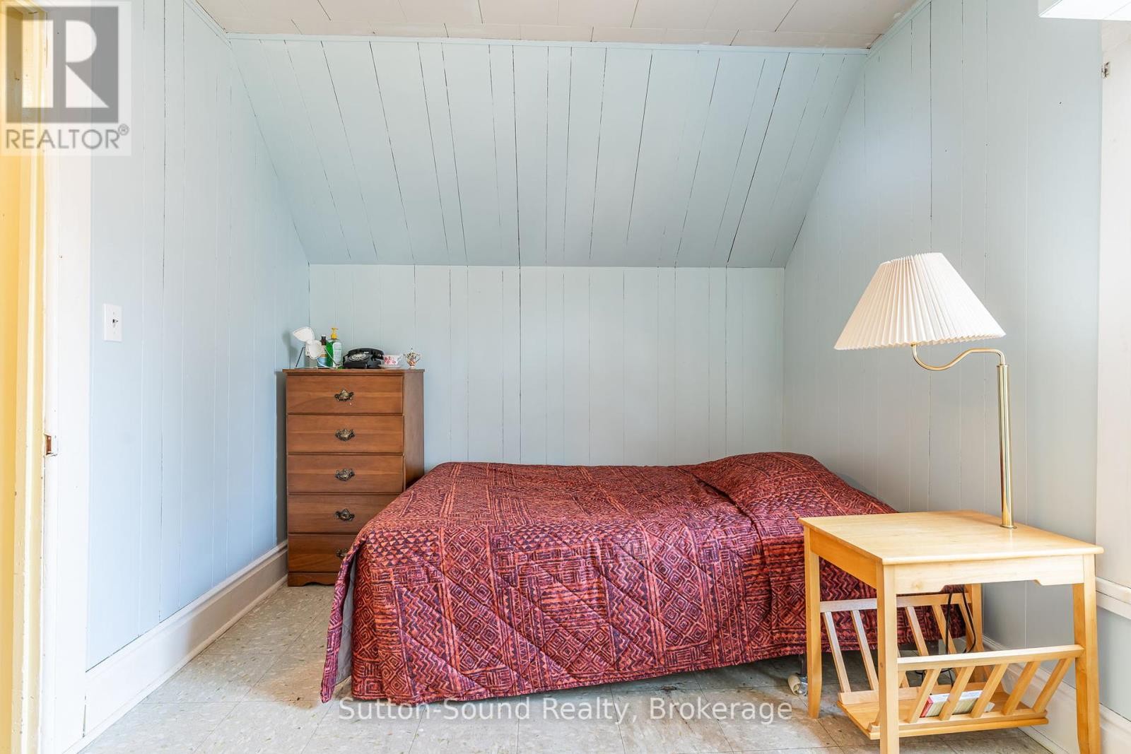 












443 AND 445 TAYLOR STREET

,
South Bruce Peninsula,




Ontario
N0H2T0

