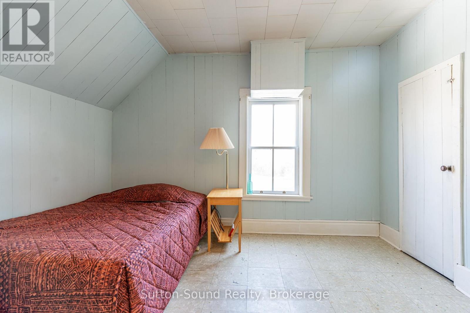 












443 AND 445 TAYLOR STREET

,
South Bruce Peninsula,




Ontario
N0H2T0

