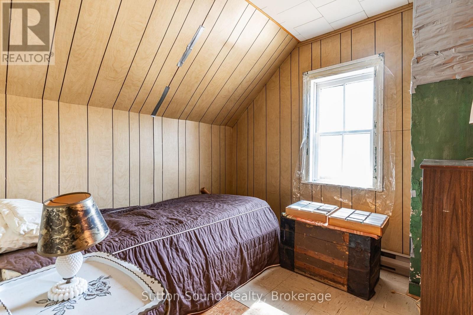












443 AND 445 TAYLOR STREET

,
South Bruce Peninsula,




Ontario
N0H2T0

