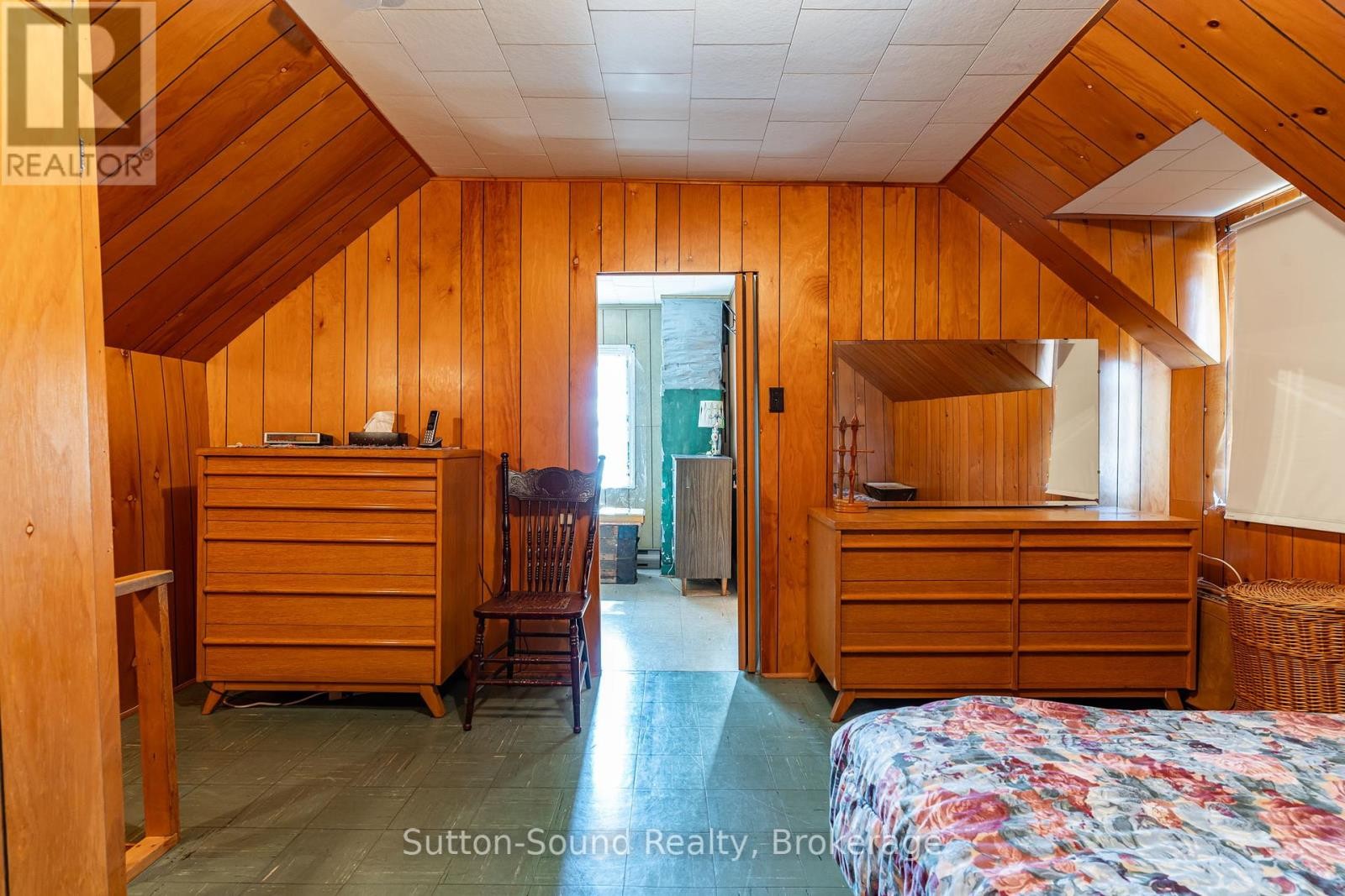 












443 AND 445 TAYLOR STREET

,
South Bruce Peninsula,




Ontario
N0H2T0

