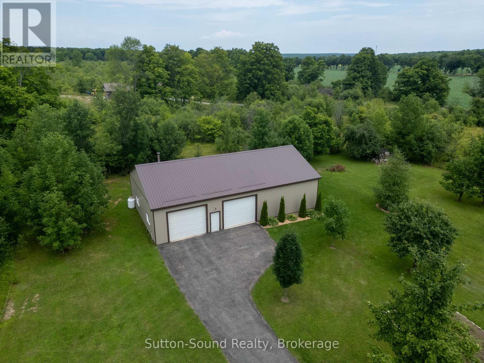 












442513 CONCESSION 21 CONCESSION

,
Georgian Bluffs,




Ontario
N0H2T0

