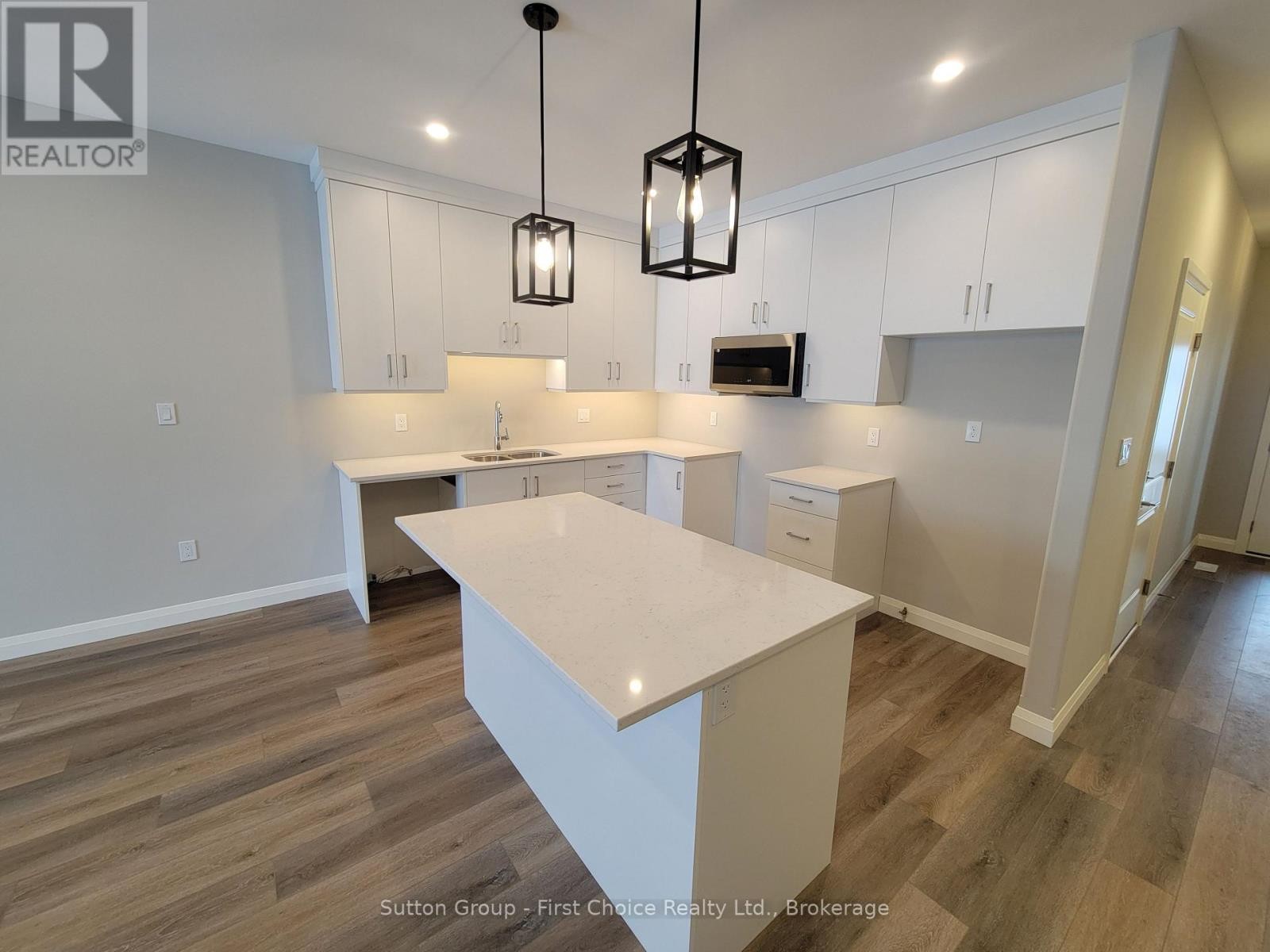 












119 ROWE AVENUE

,
South Huron (Exeter),




Ontario
N0M1S1

