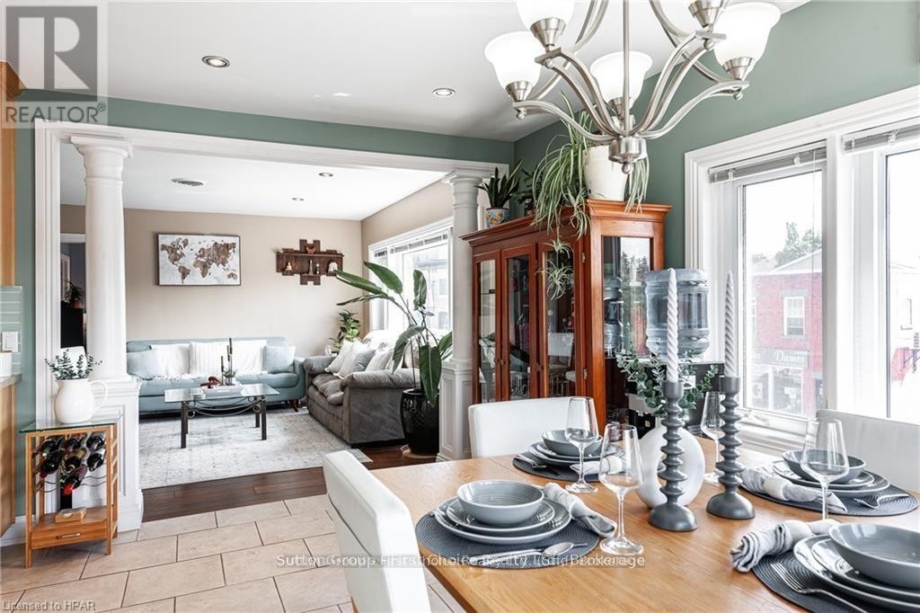 












152 ST PATRICK STREET

,
Stratford,




Ontario
N5A1A9

