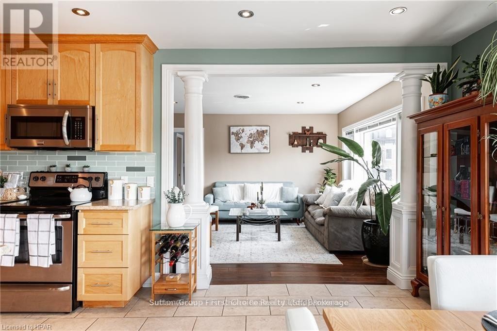 












152 ST PATRICK STREET

,
Stratford,




Ontario
N5A1A9

