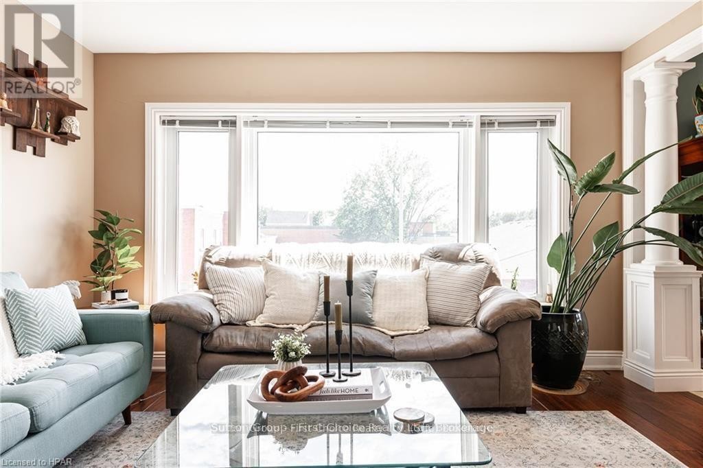 












152 ST PATRICK STREET

,
Stratford,




Ontario
N5A1A9

