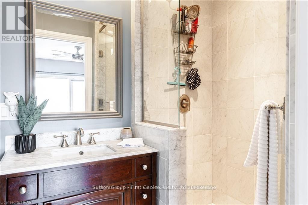 












152 ST PATRICK STREET

,
Stratford,




Ontario
N5A1A9

