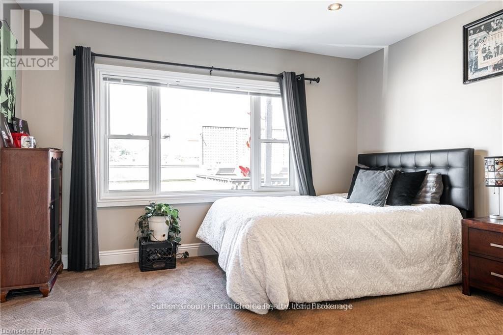 












152 ST PATRICK STREET

,
Stratford,




Ontario
N5A1A9

